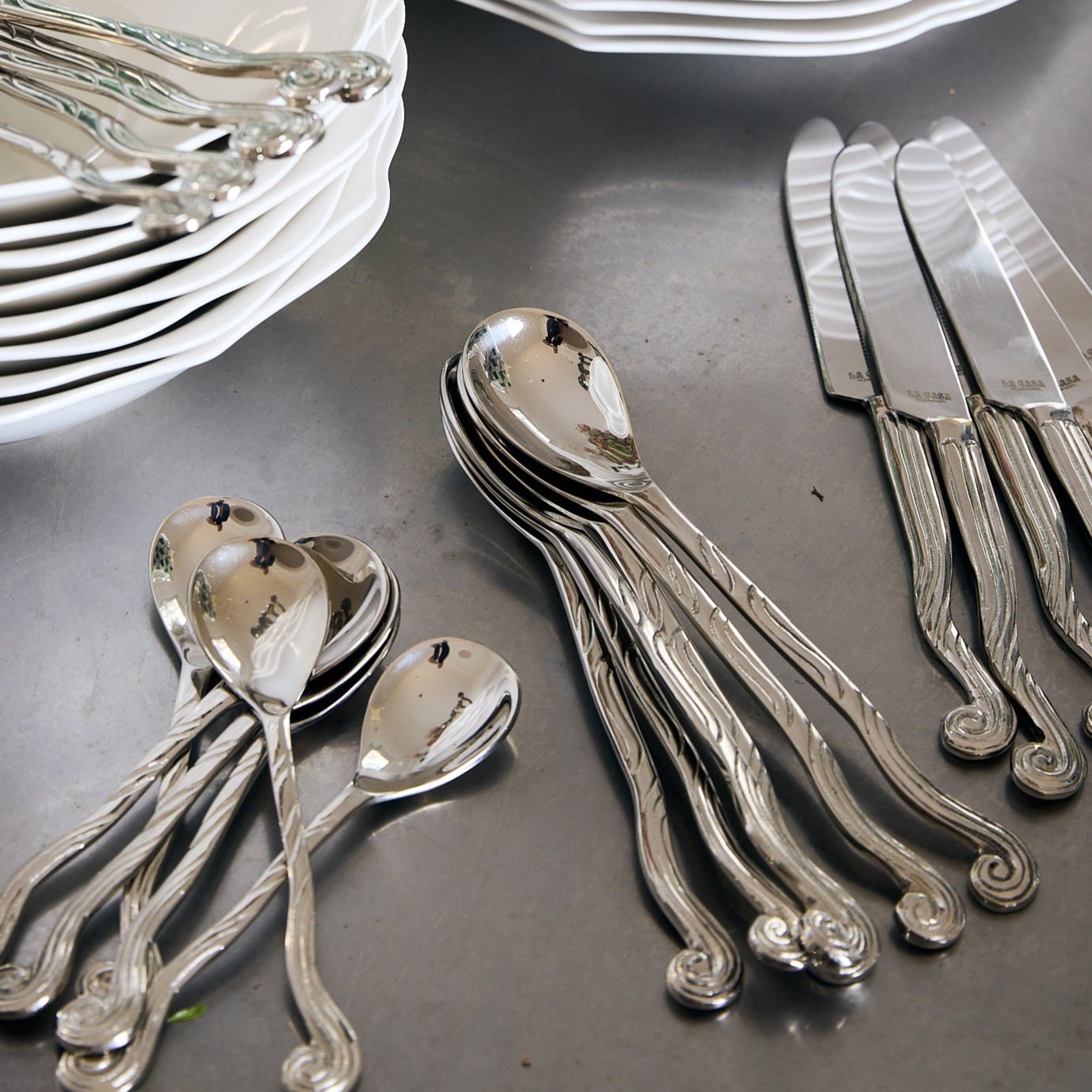 Balthazar Dessert Spoons Set of 6