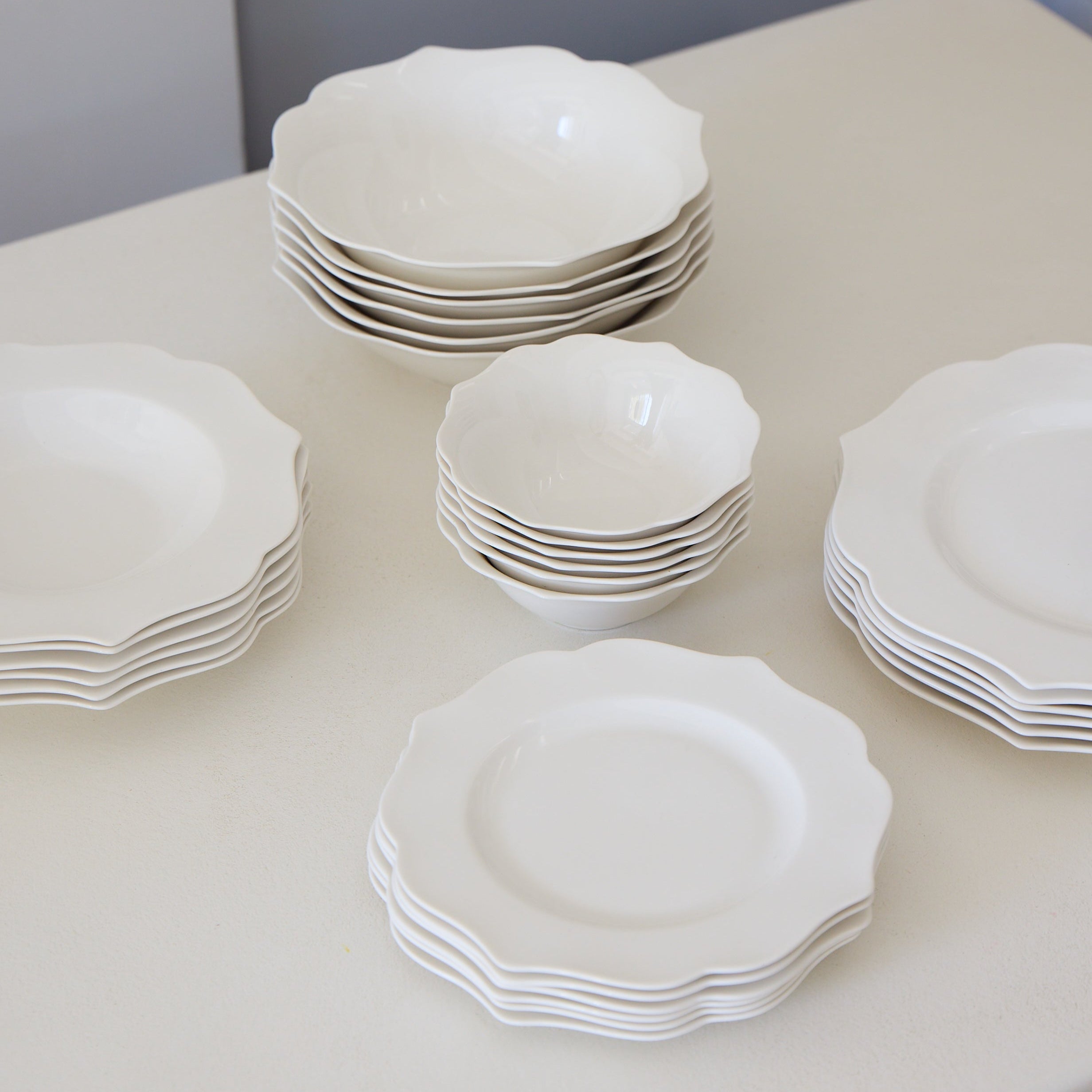 Visconti Complete Set of Bowls (18 Pieces)