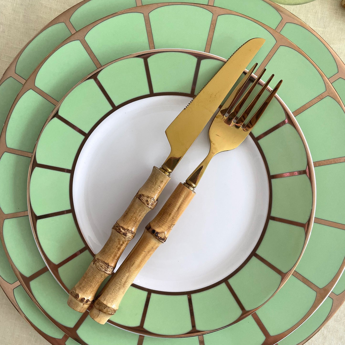 18 Piece Bamboo Cutlery Set in Gold (On Pre-Order) - LA CASA HOMEWARES